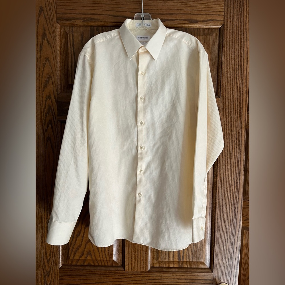 Concepts by Claiborne Men’s dress shirt size: 16 1/2 neck 34/35 sleeve